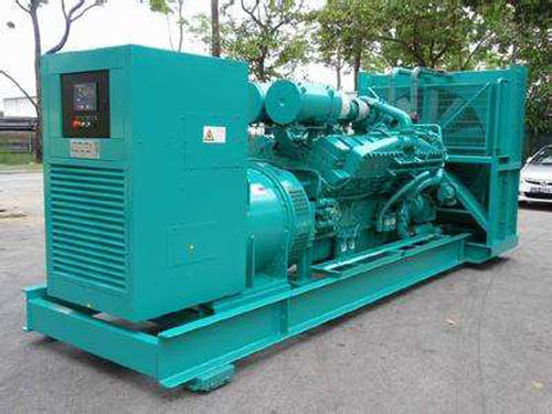 金塔如何选择适合 100KW 发电机的电缆长度？