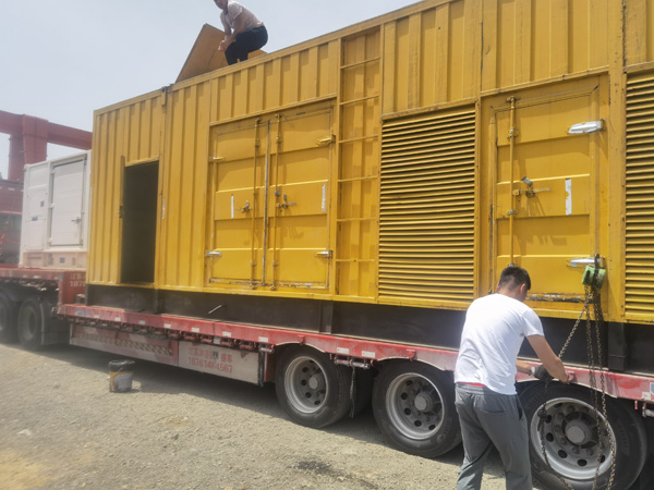 金塔除了负载情况和发动机维护，还有哪些因素会影响 200kw 柴油发电机的油耗？