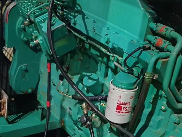 金塔如何确定新的发电机组控制系统是否与原系统兼容？